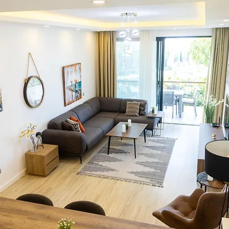 Apartamento Elegant Two-bedroom In Upscale Surroundings