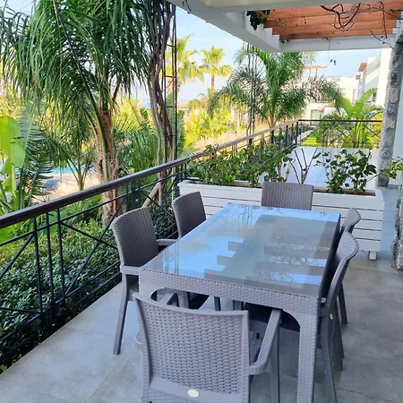 Elegant Two-bedroom In Upscale Surroundings Apartamento