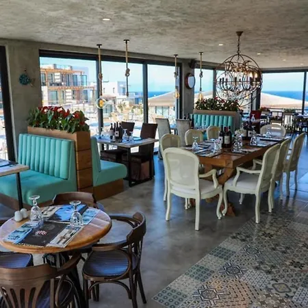 Elegant Two-bedroom In Upscale Surroundings *