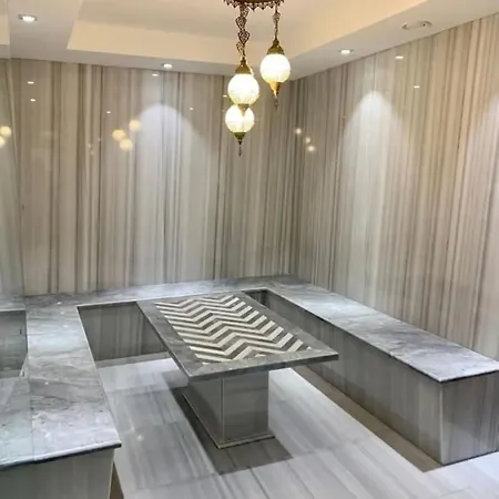 Elegant Two-bedroom In Upscale Surroundings *