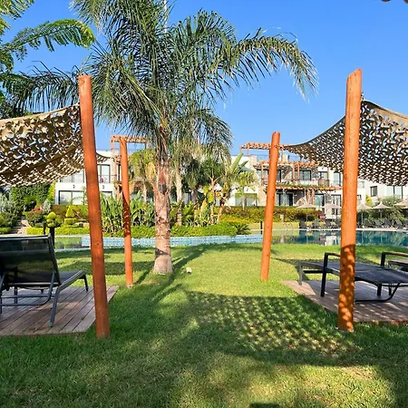 Elegant Two-bedroom In Upscale Surroundings Appartamento Kyrenia (Northern Cyprus)